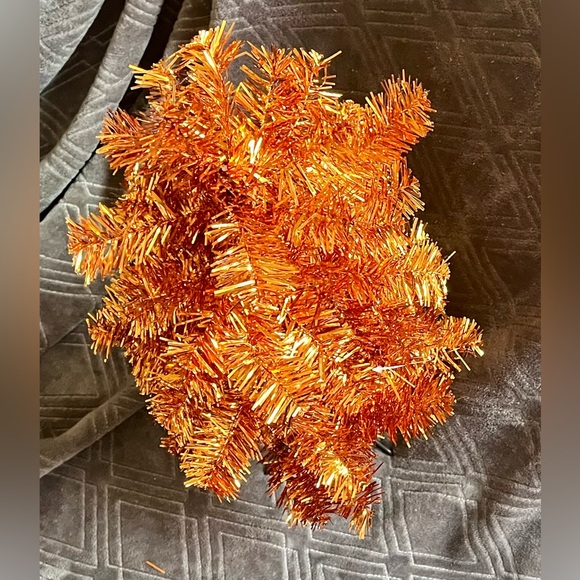 Halloween (NWT) tinsel tree 3 orange -1 black/orange 22” H - home decor - Picture 5 of 17